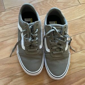 Men's Van's Ward Deluxe Shoes Size 8.5